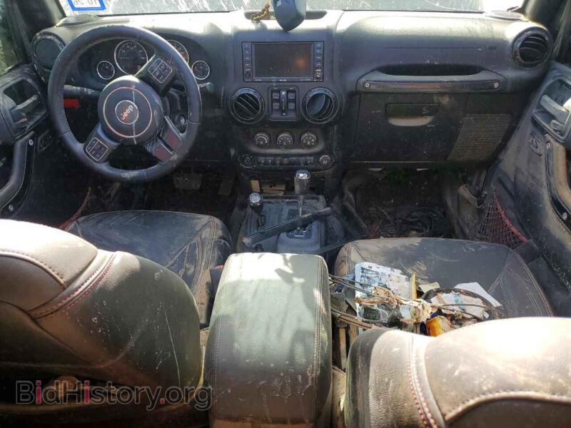 2017 Jeep WRANGLER (VIN 1C4BJWFG9HL720209) — photo 8 of 13