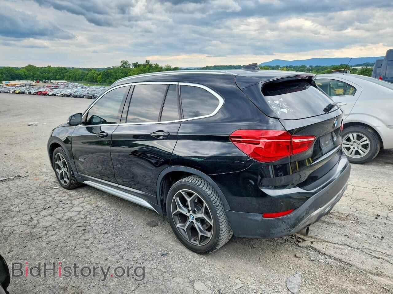 2017 BMW X1 - VIN: WBXHT3C35H5F80805 - Фото 2