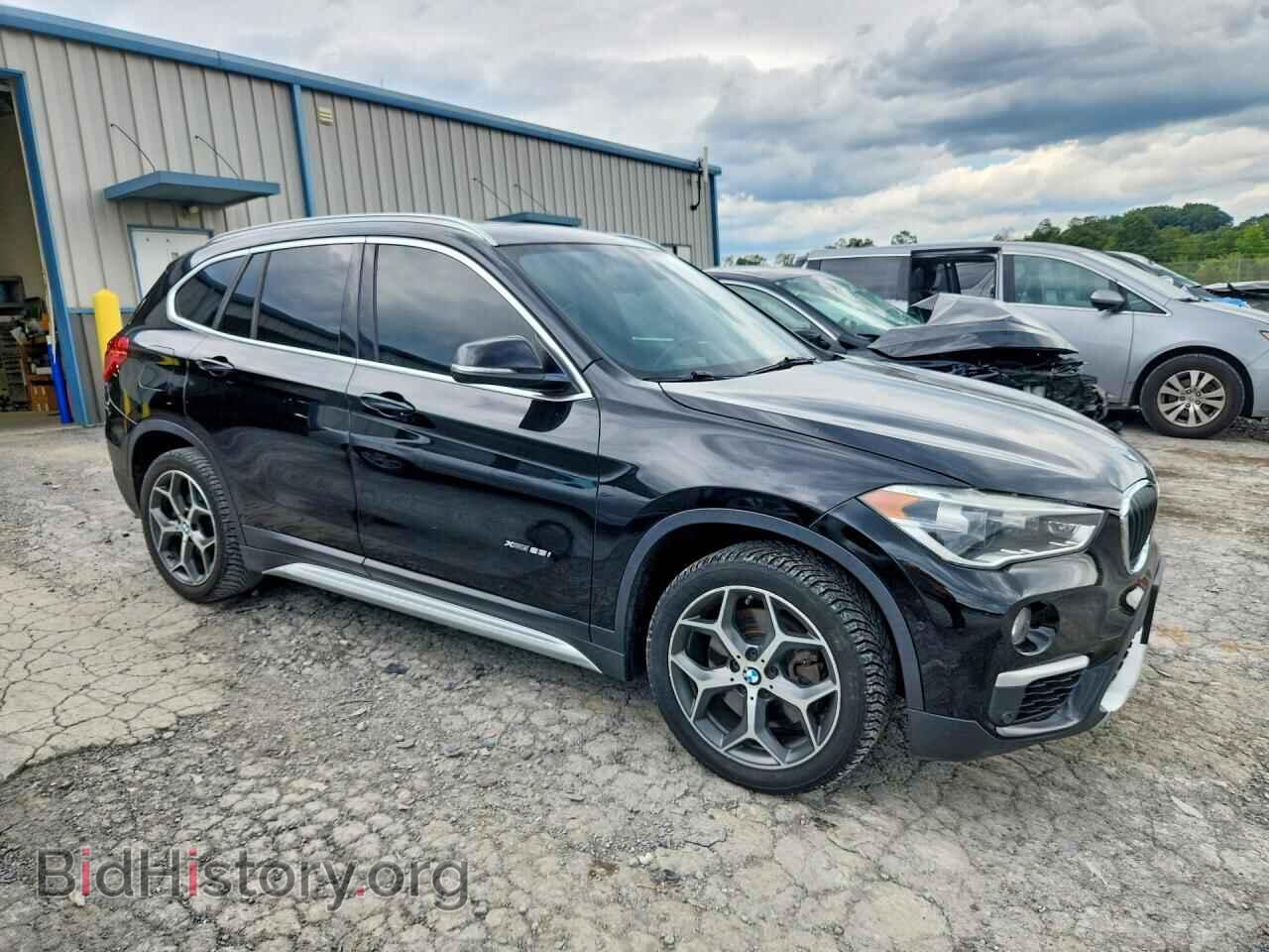 2017 BMW X1 - VIN: WBXHT3C35H5F80805 - Фото 4