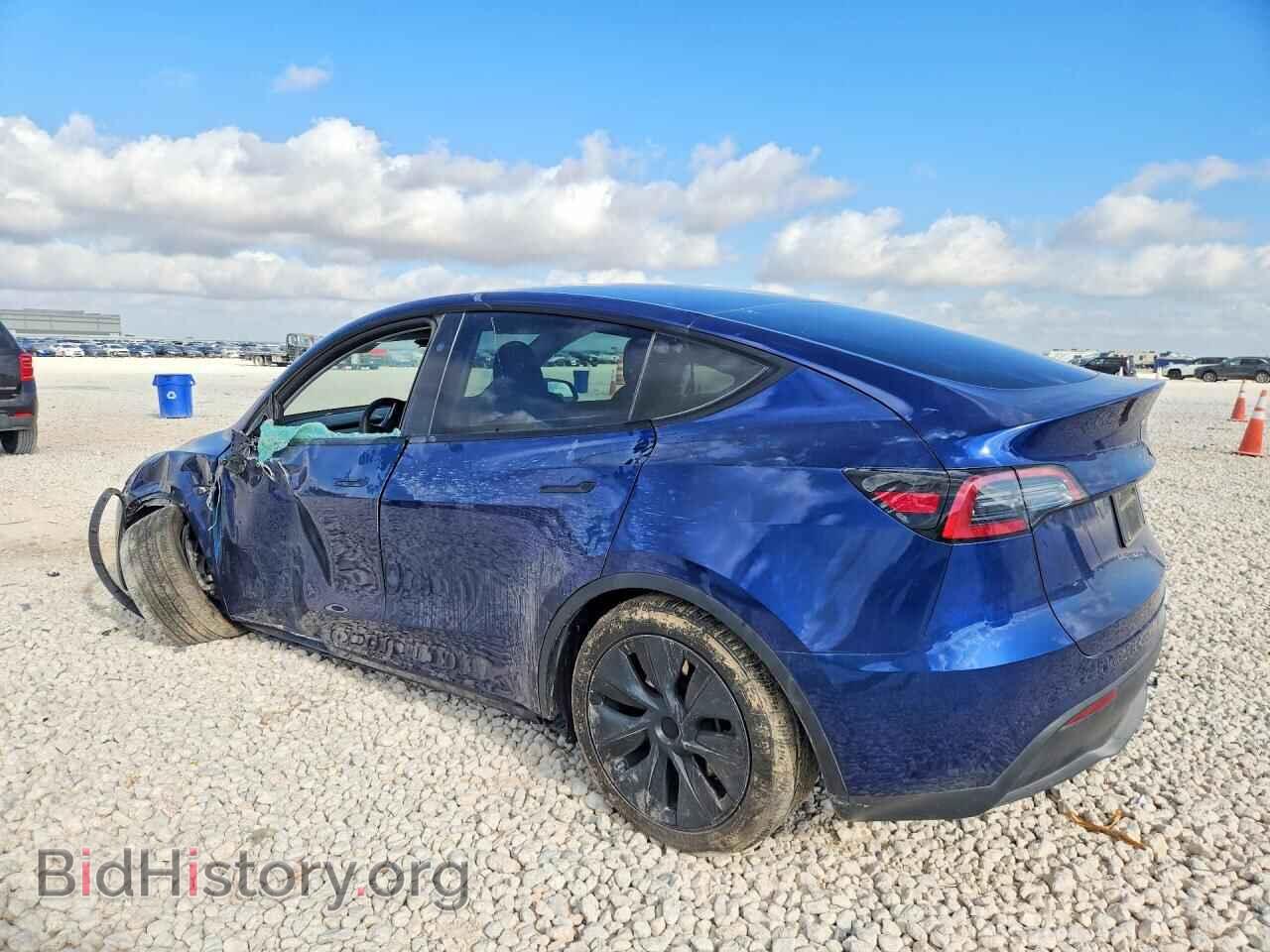2025 TESLA MODEL Y - VIN: 7SAYGDED8SA364186 - Photo 2
