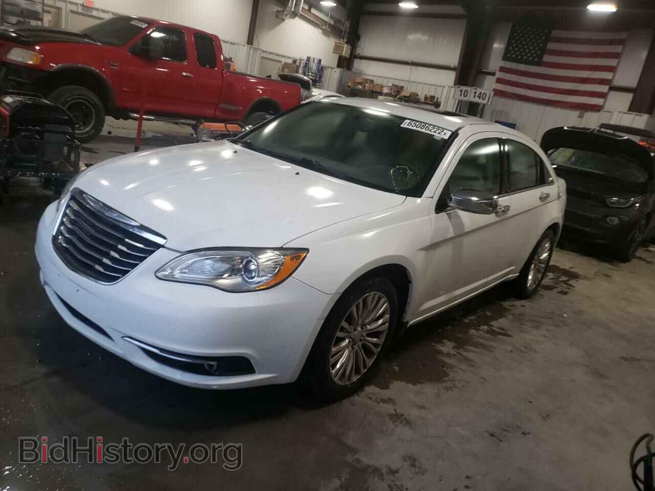 2012 CHRYSLER 200 - VIN: 1C3CCBCG2CN222091 - Фото 2