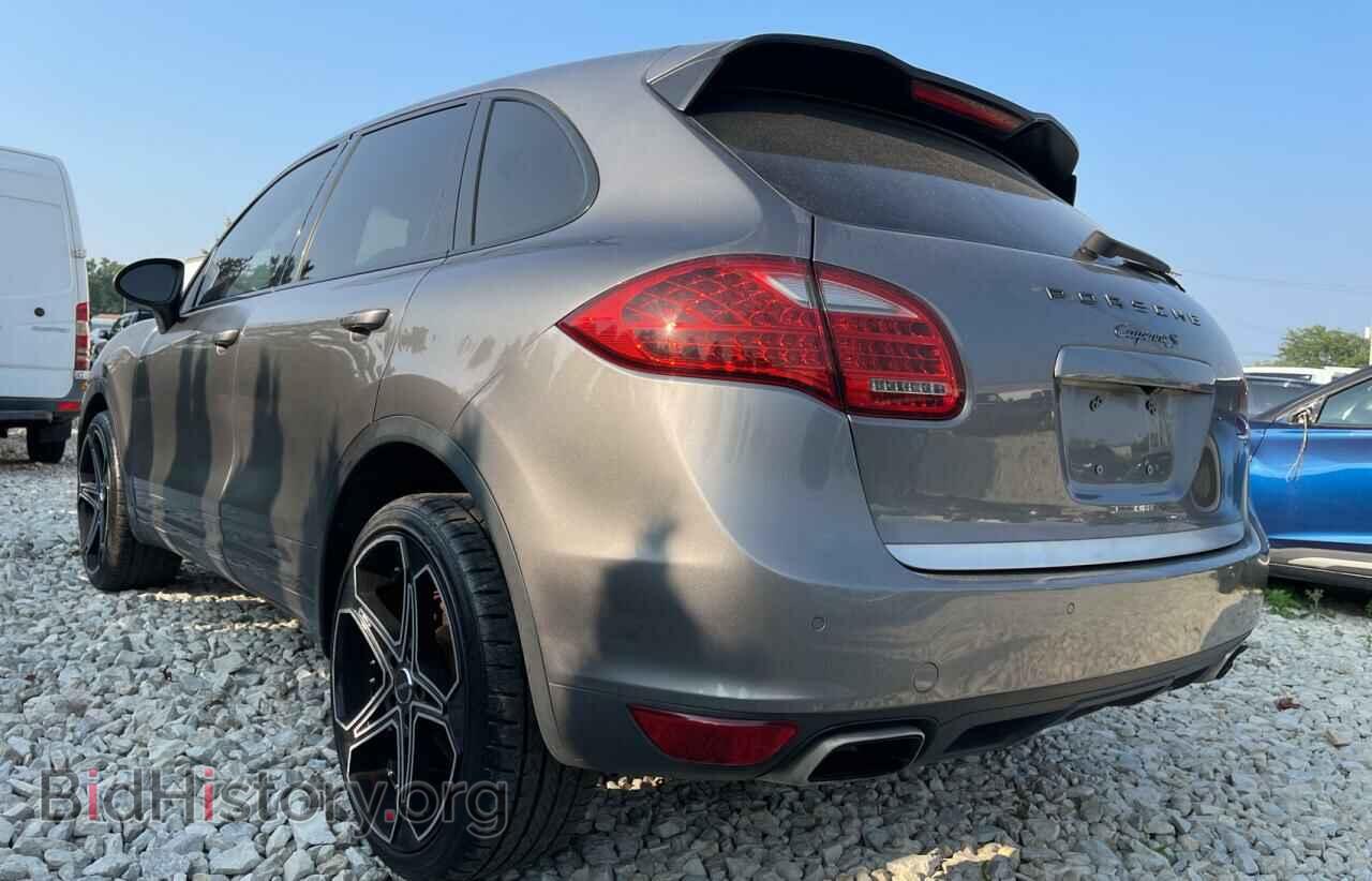 2011 PORSCHE CAYENNE - VIN: WP1AB2A22BLA47332 - Фото 3