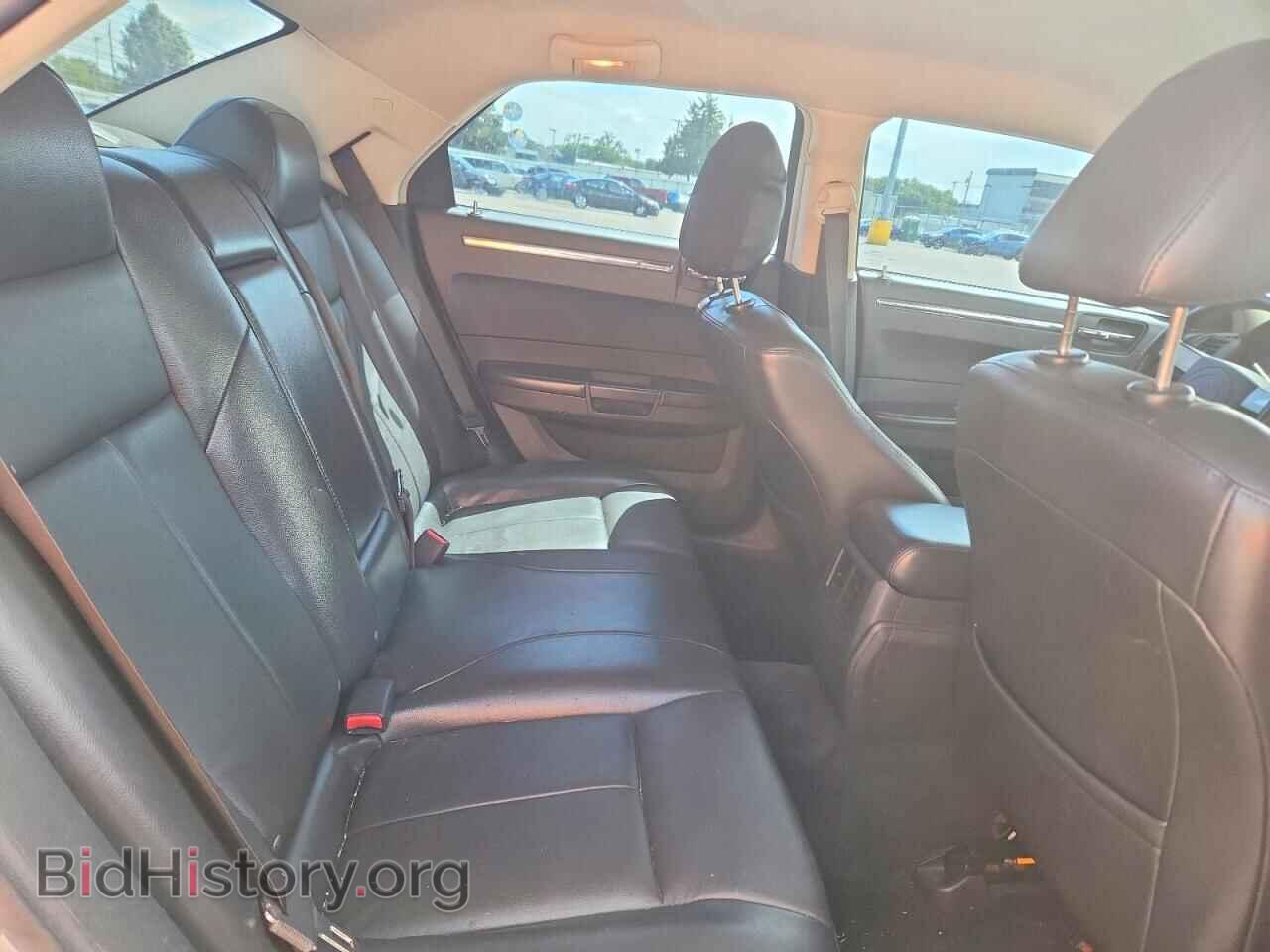 2010 CHRYSLER 300 - VIN: 2C3CA5CV3AH284627 - Photo 10