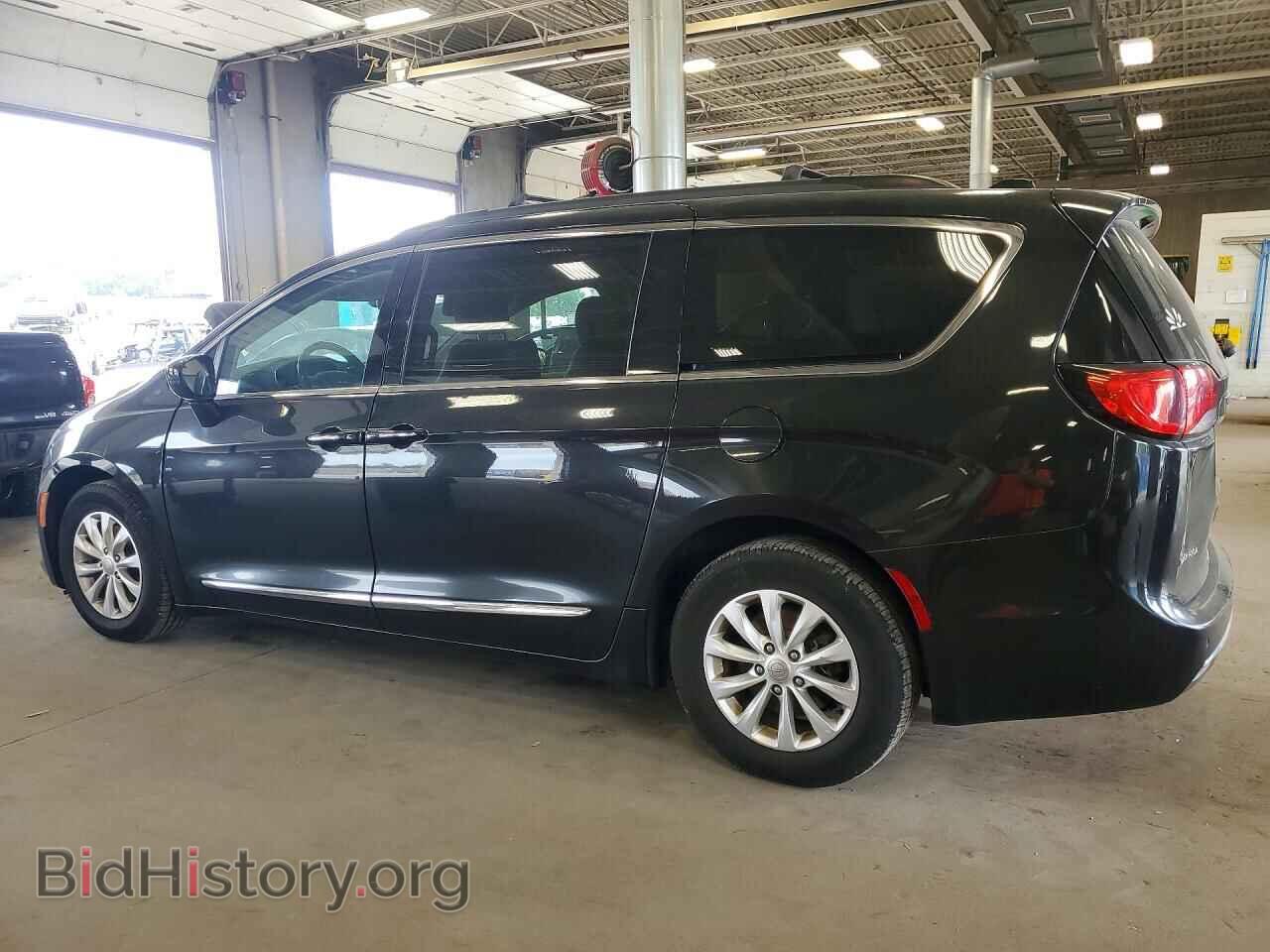 2017 CHRYSLER PACIFICA - VIN: 2C4RC1BG2HR759135 - Photo 2