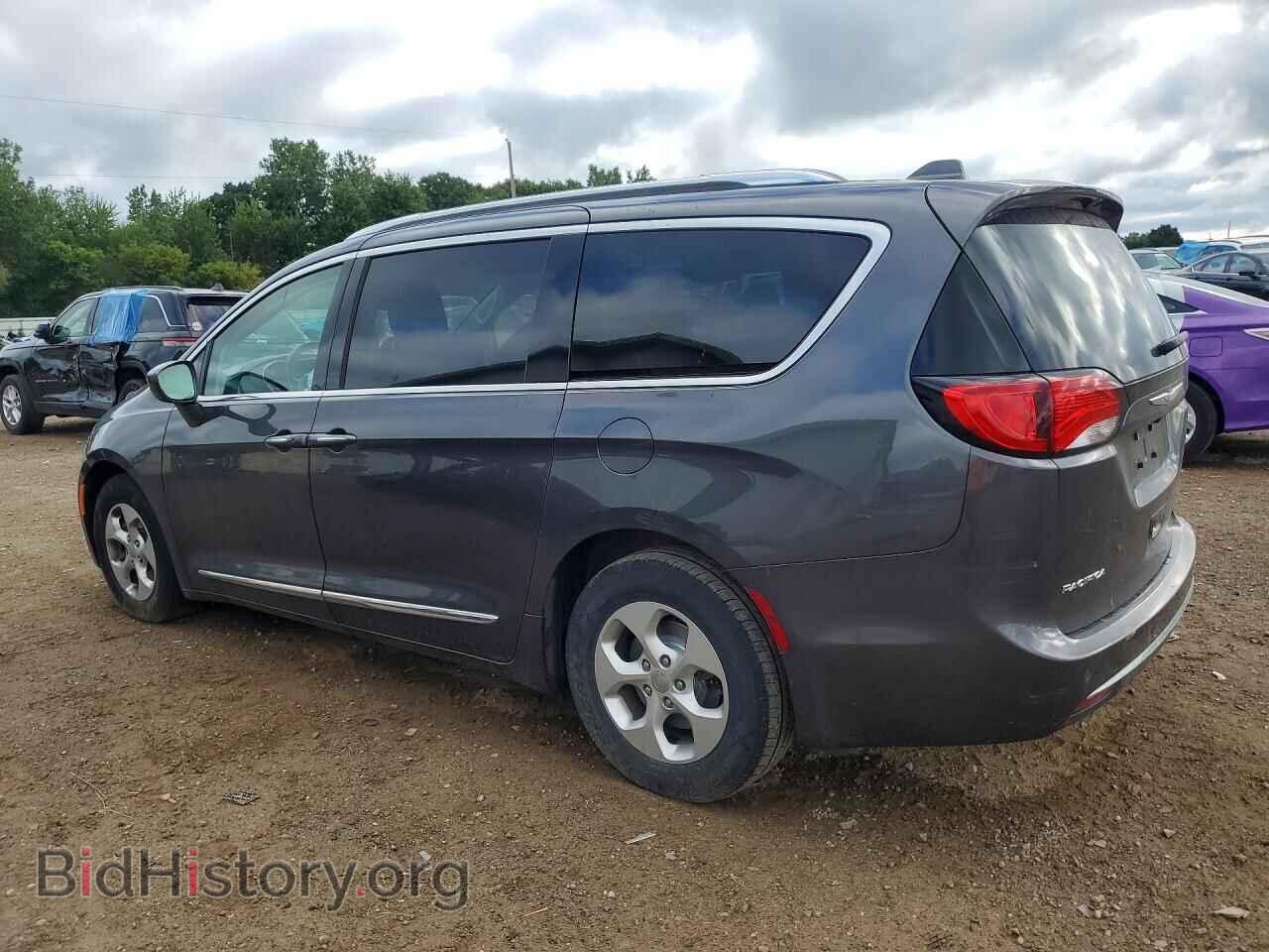 2017 CHRYSLER PACIFICA - VIN: 2C4RC1EGXHR837673 - Photo 2