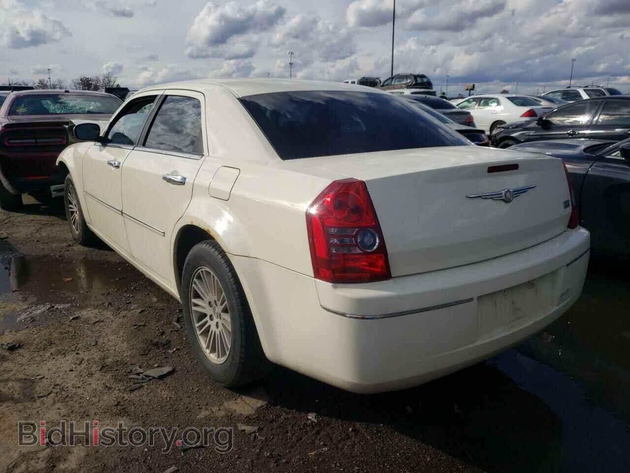 2010 CHRYSLER 300 - VIN: 2C3CA5CV9AH145019 - Фото 3