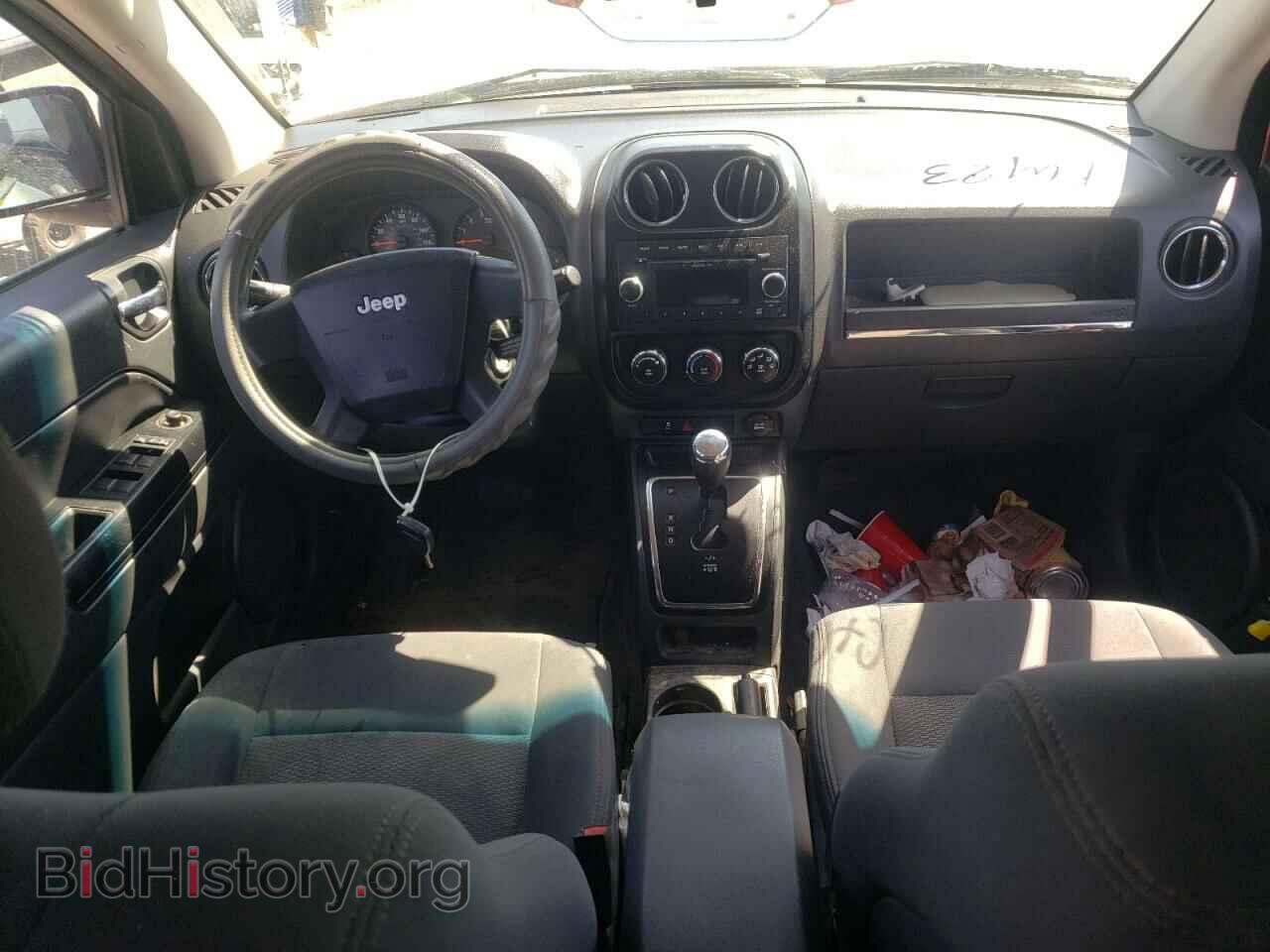 2010 JEEP COMPASS - VIN: 1J4NT4FB8AD537863 - Photo 8