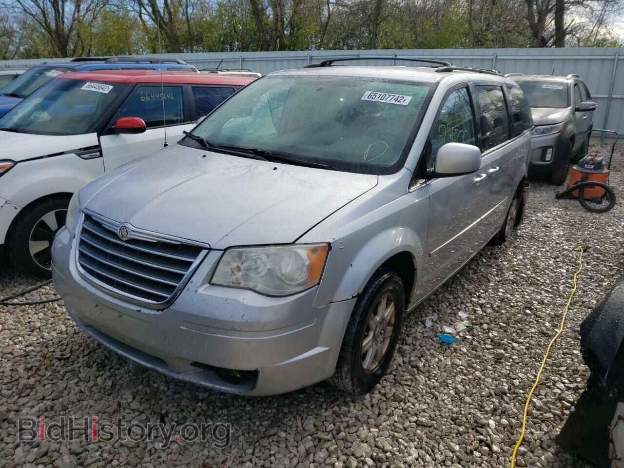 2010 CHRYSLER MINIVAN - VIN: 2A4RR5D11AR302900 - Photo 2