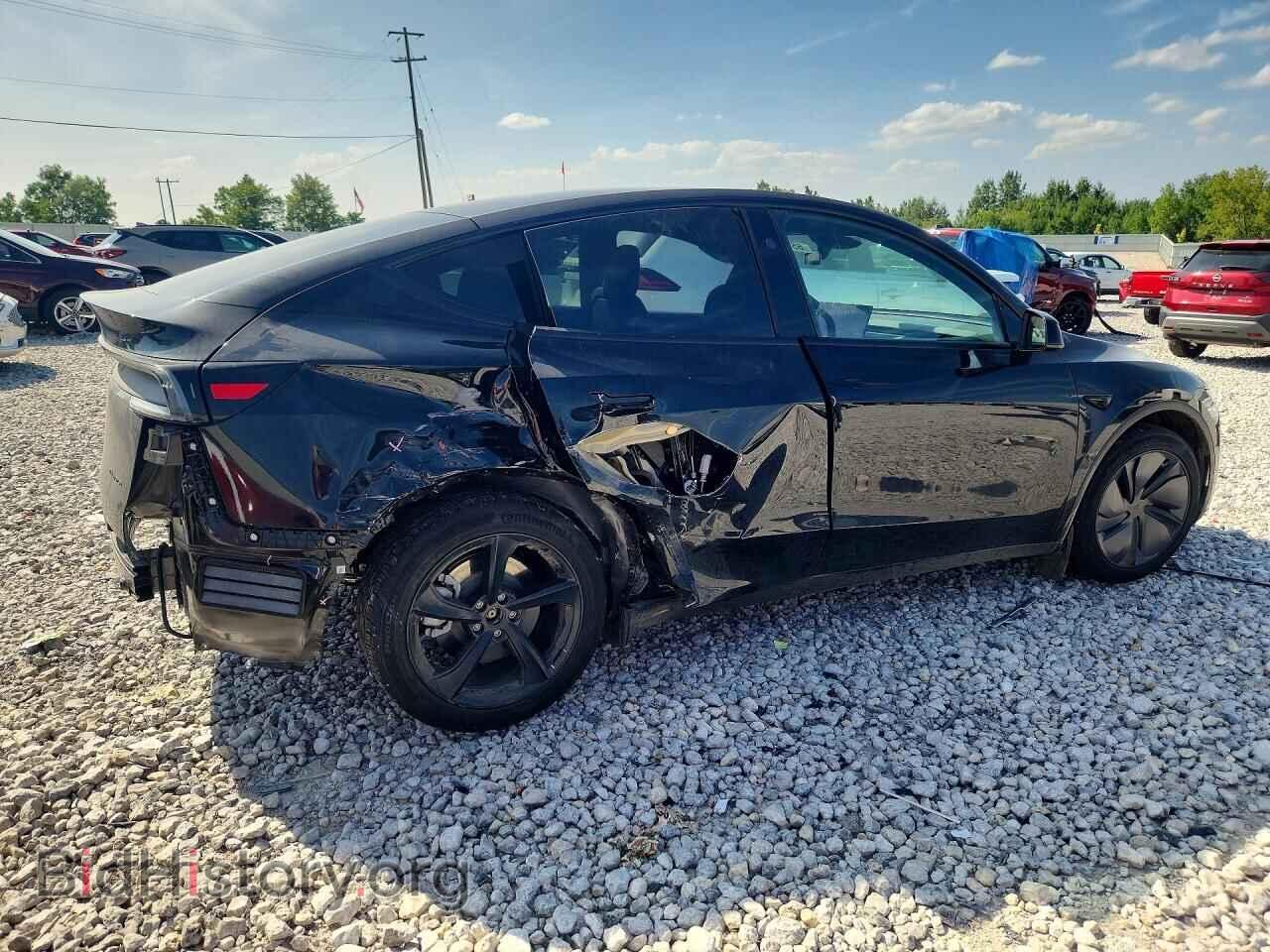 2026 TESLA MODEL Y - VIN: 7SAYGDEE7TF604518 - Фото 3