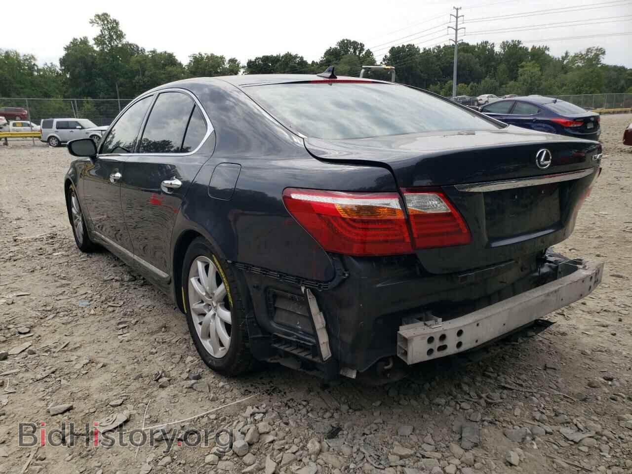 2011 LEXUS LS460 - VIN: JTHBL5EF1B5105032 - Photo 2
