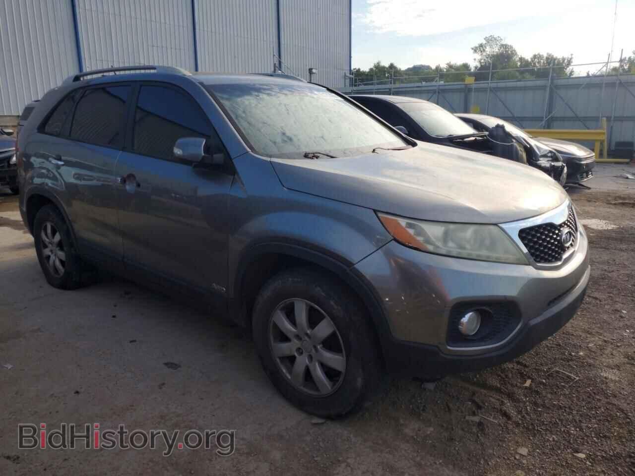 2011 KIA SORENTO - VIN: 5XYKTCA15BG082913 - Photo 4