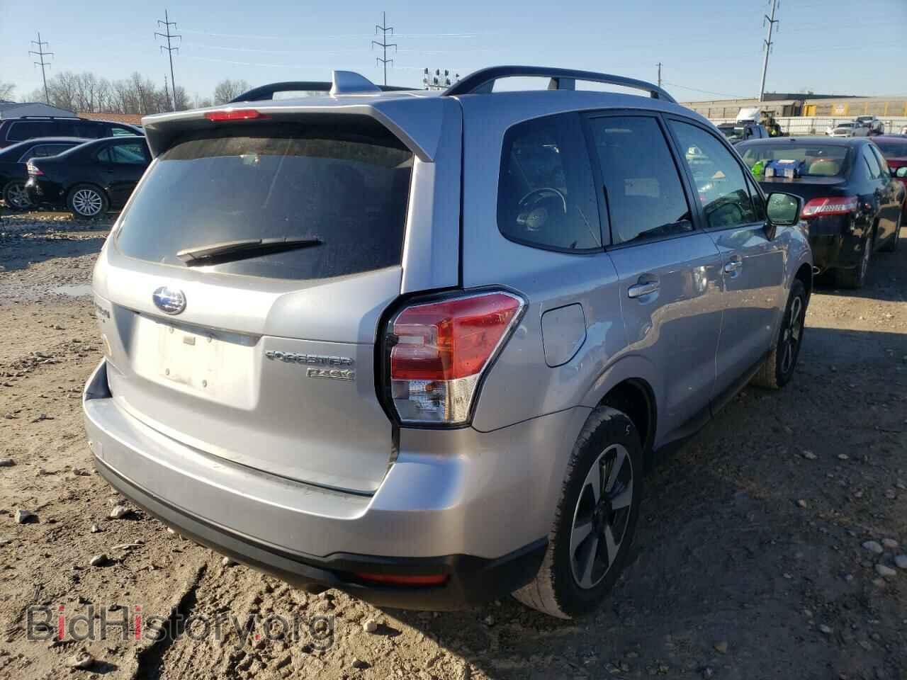 2017 SUBARU FORESTER - VIN: JF2SJAEC7HH586337 - Фото 4