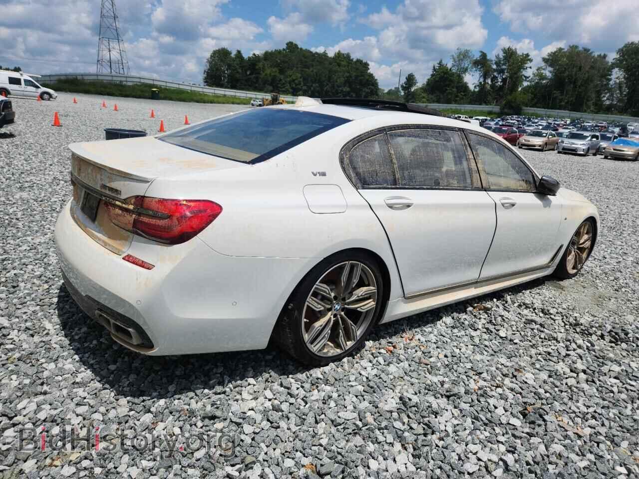2019 BMW M7 - VIN: WBA7H6C52KG615285 - Фото 3
