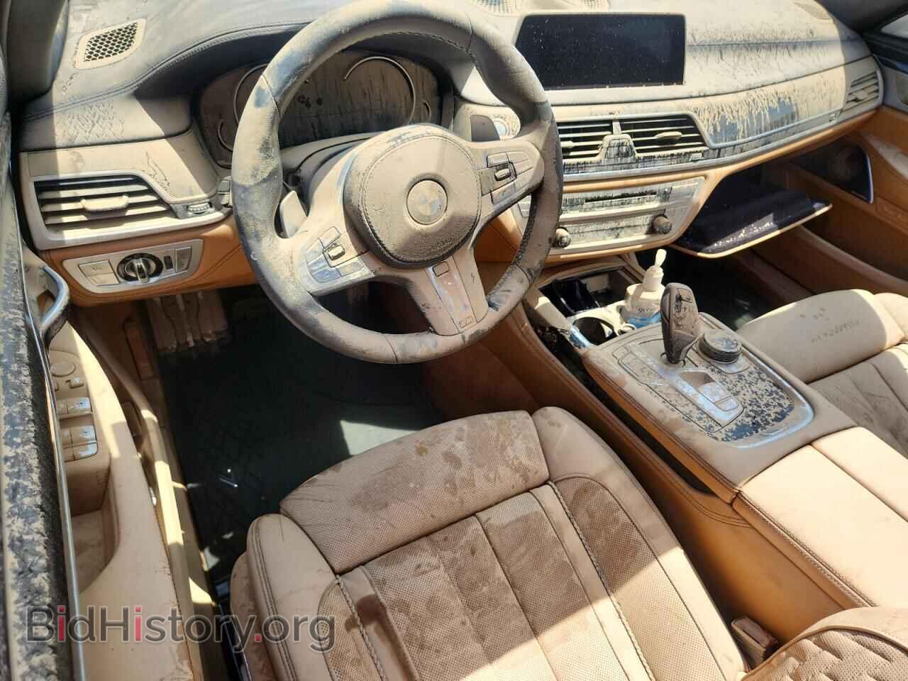 2019 BMW M7 - VIN: WBA7H6C52KG615285 - Фото 8