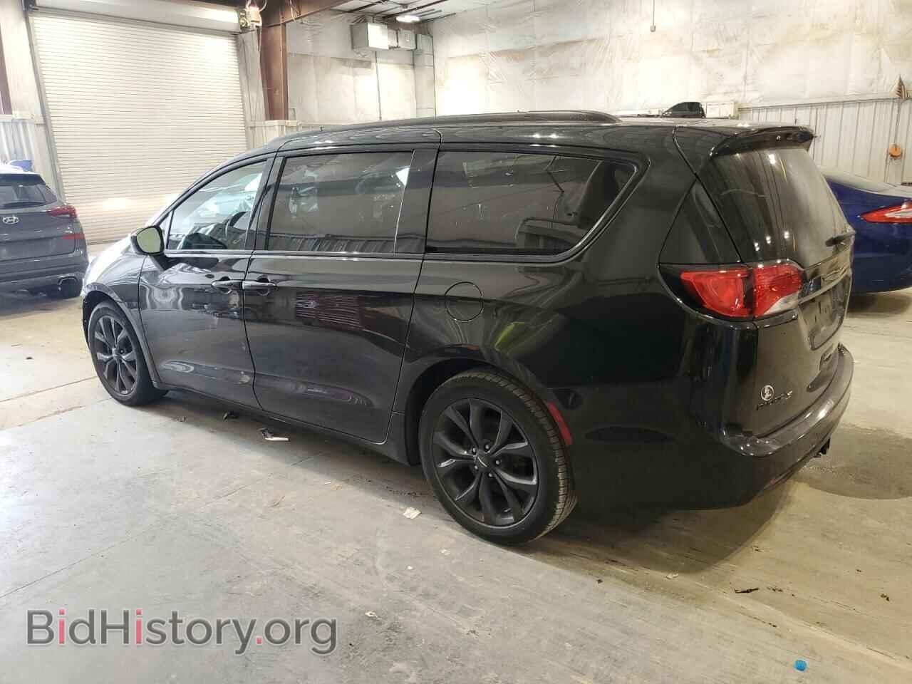 2019 CHRYSLER PACIFICA - VIN: 2C4RC1EG8KR609890 - Фото 2
