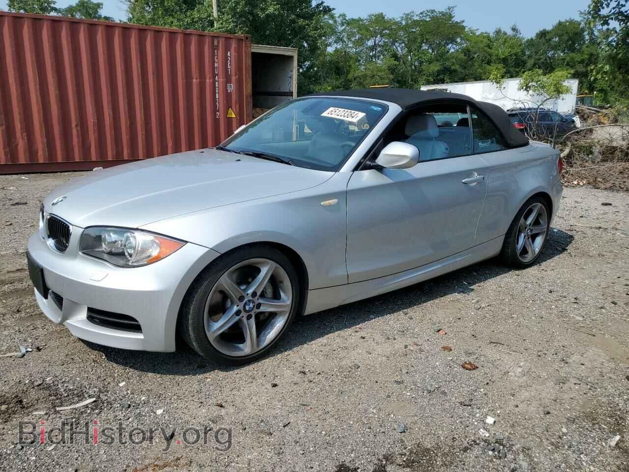 Фотография WBAUN7C55BVM24022 - BMW 1 SERIES 2011