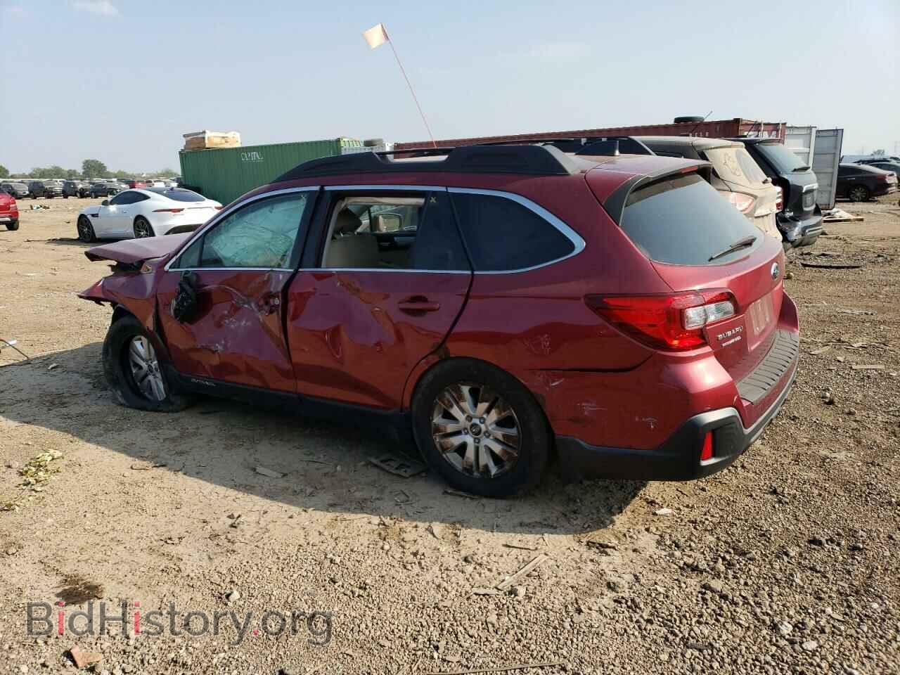 2018 SUBARU OUTBACK - VIN: 4S4BSAFC3J3389240 - Фото 2