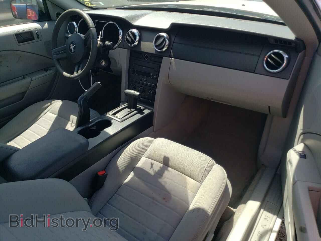 2007 FORD MUSTANG - VIN: 1ZVFT82H775245651 - Фото 8