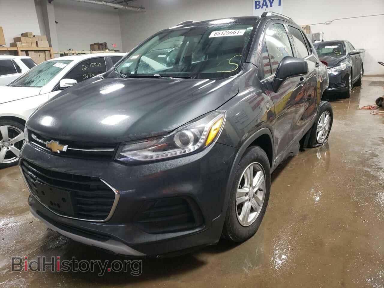 2018 CHEVROLET TRAX - VIN: 3GNCJLSB4JL196627 - Фото 2