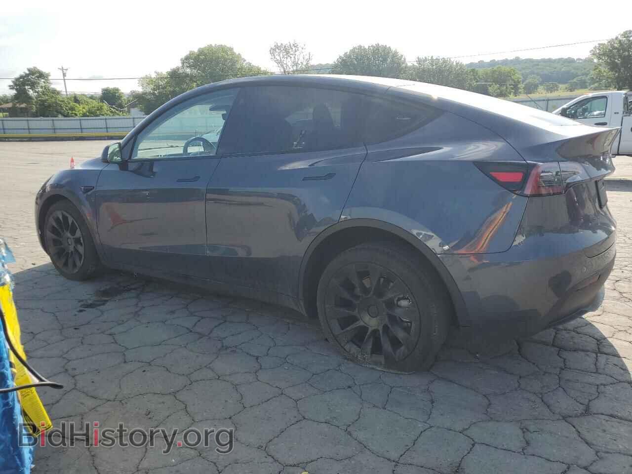 2023 TESLA MODEL Y - VIN: 7SAYGDEEXPA050071 - Фото 2