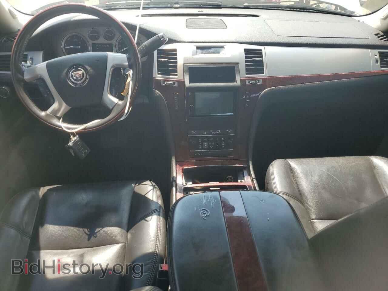 2011 CADILLAC ESCALADE - VIN: 1GYS4BEF5BR117524 - Фото 8