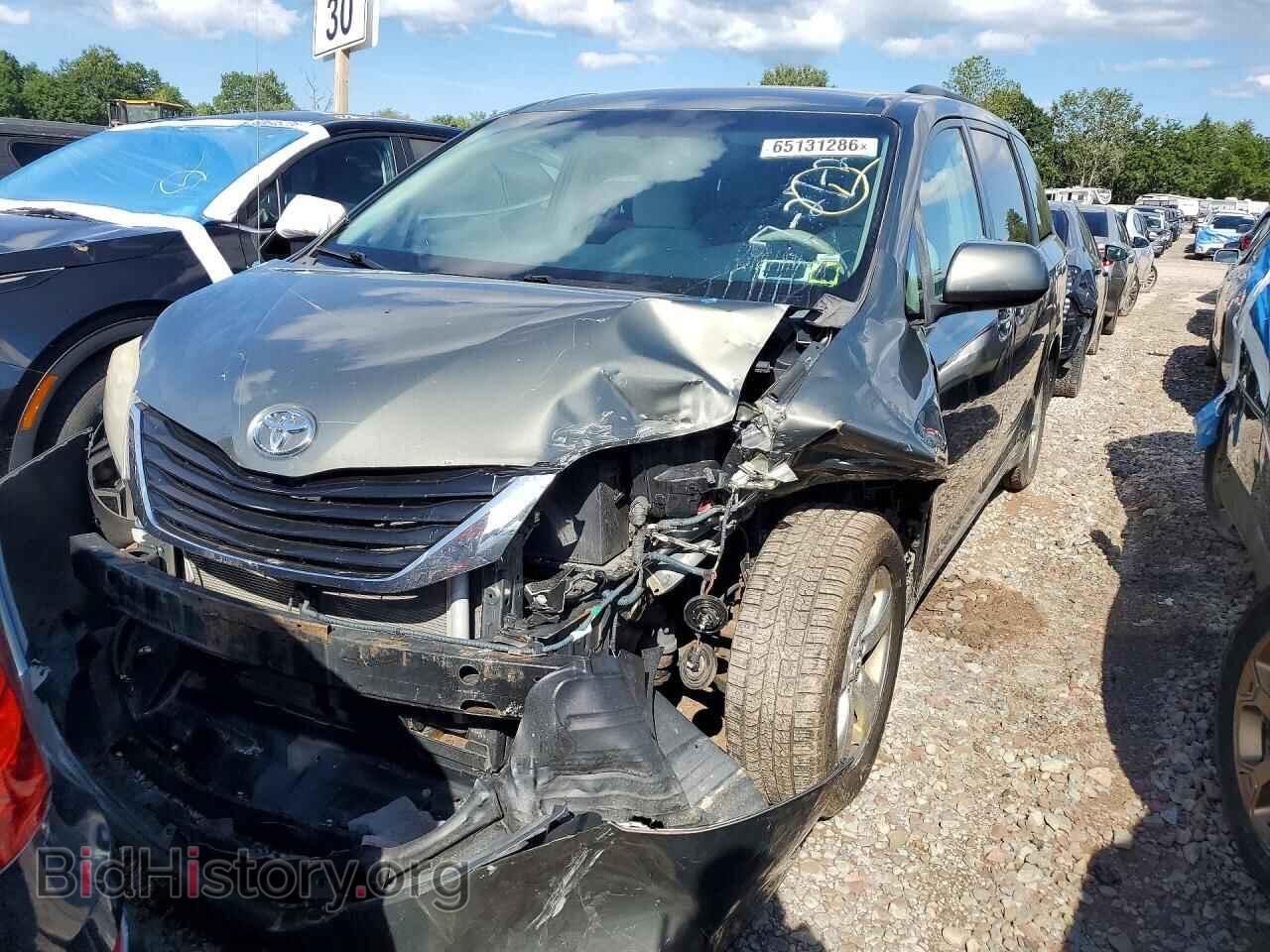 Фотография 5TDKK3DC2CS223439 - TOYOTA SIENNA 2012