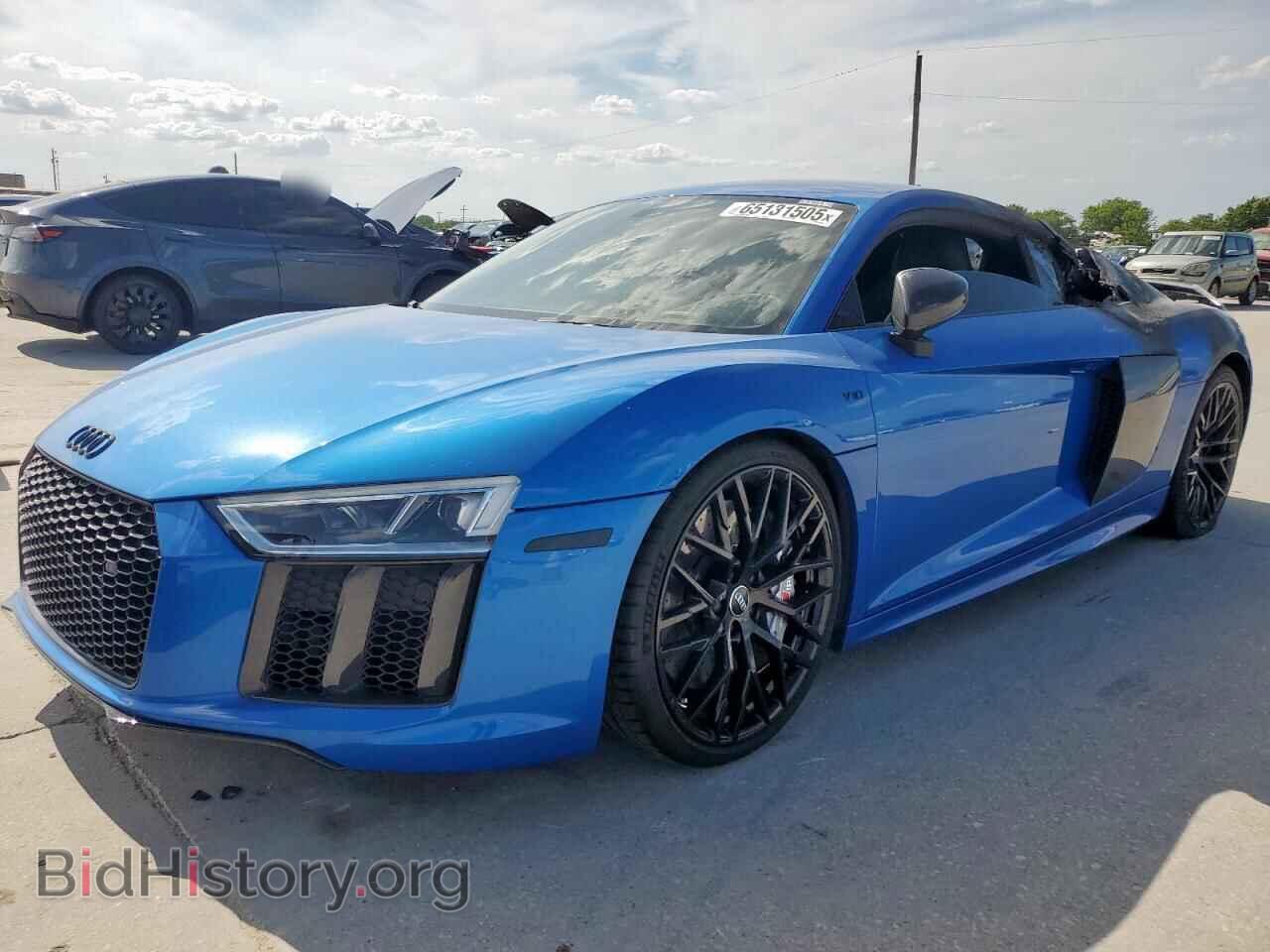 Photo WUAKBAFX6H7901764 - AUDI R8 2017