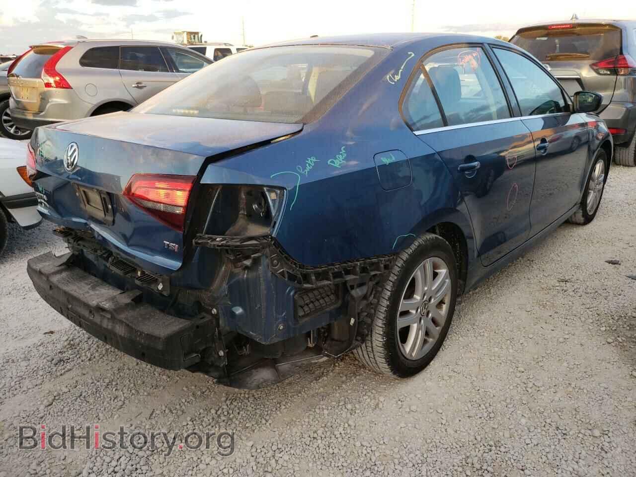 2017 VOLKSWAGEN JETTA - VIN: 3VW2B7AJ5HM303638 - Фото 4