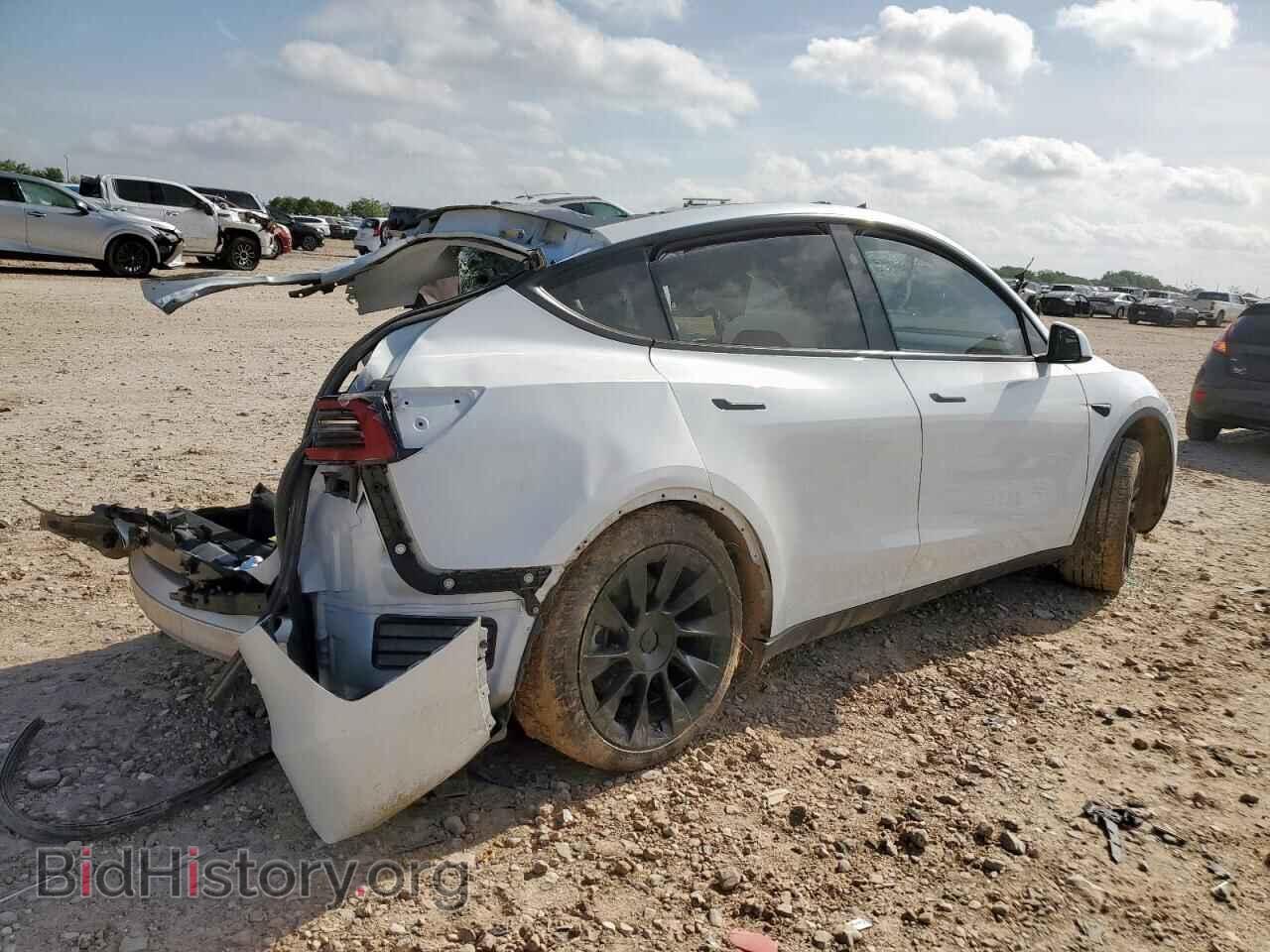 2024 TESLA MODEL Y - VIN: 7SAYGDEE8RA288486 - Фото 3