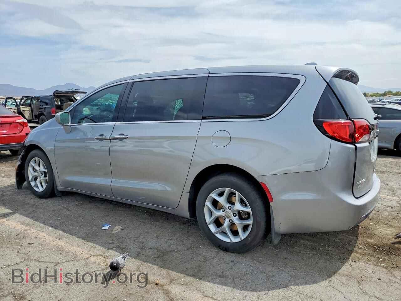 2018 CHRYSLER PACIFICA - VIN: 2C4RC1FG1JR126156 - Photo 2