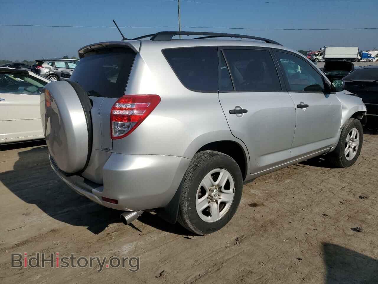 2011 TOYOTA RAV4 - VIN: 2T3BF4DV4BW147313 - Фото 3