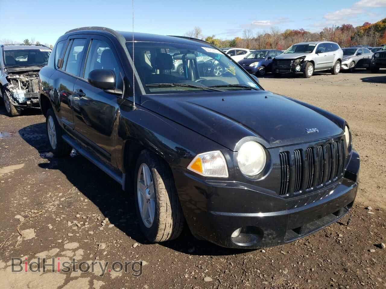 Photo 1J4NF4FB8AD574631 - JEEP COMPASS 2010
