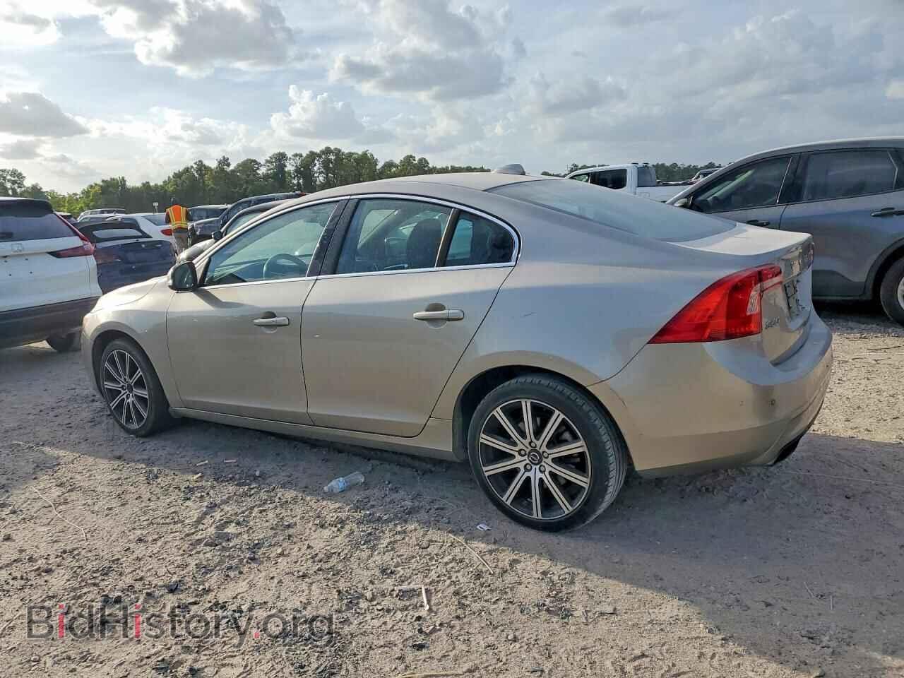 2015 VOLVO S60 - VIN: YV149MFM2F1346704 - Photo 2