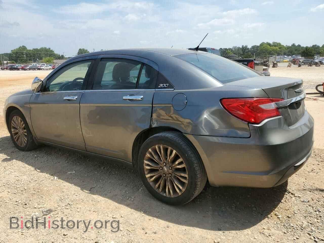 2013 CHRYSLER 200 - VIN: 1C3CCBCGXDN645681 - Фото 2