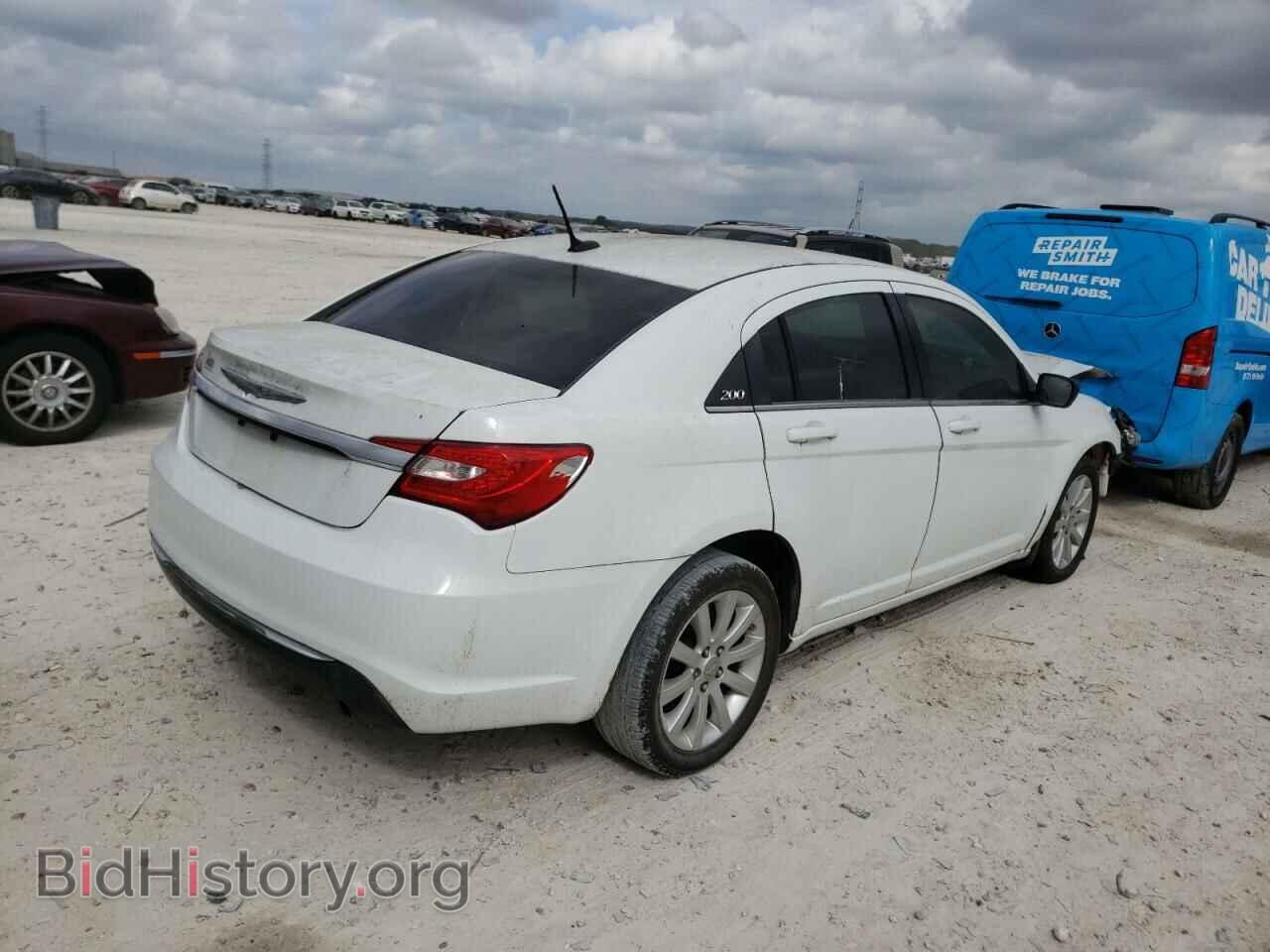 2013 CHRYSLER 200 - VIN: 1C3CCBBB1DN525709 - Фото 4