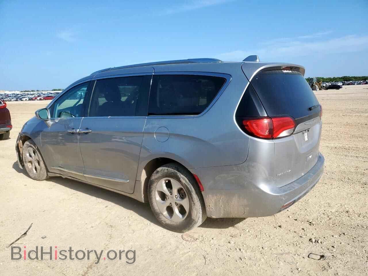 2017 CHRYSLER PACIFICA - VIN: 2C4RC1EG2HR722002 - Photo 2