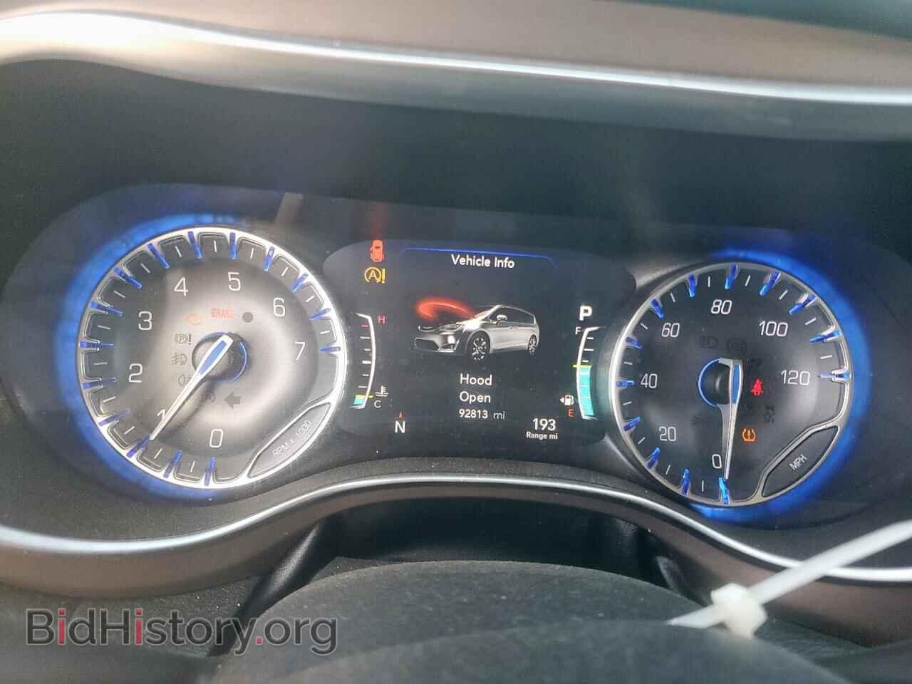 2017 CHRYSLER PACIFICA - VIN: 2C4RC1EG2HR722002 - Photo 9