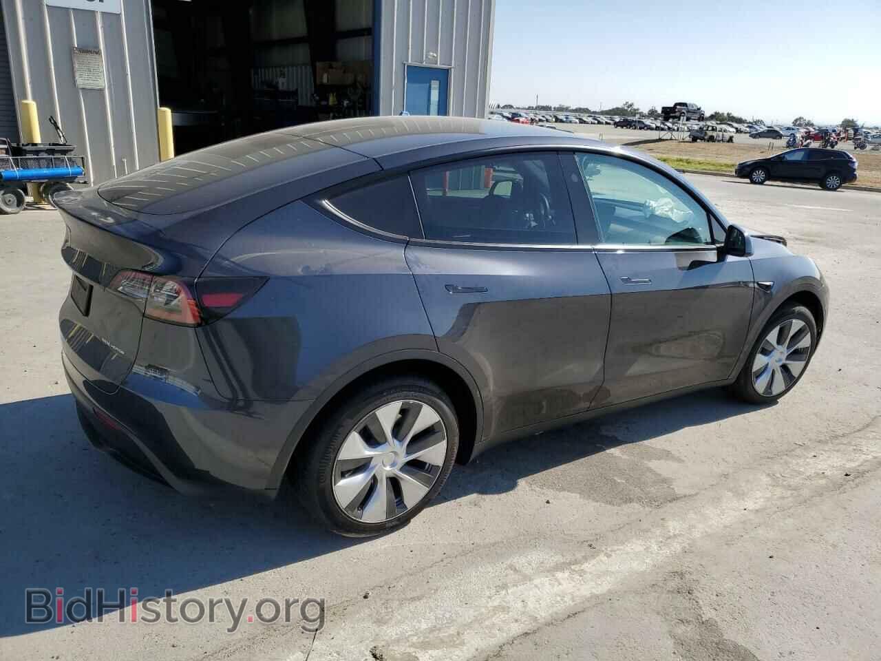 2024 TESLA MODEL Y - VIN: 7SAYGDEE2RF025669 - Фото 3