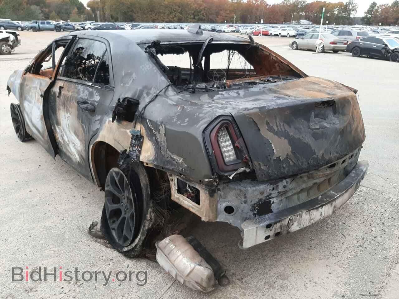 2019 CHRYSLER 300 - VIN: 2C3CCABG9KH516235 - Фото 3
