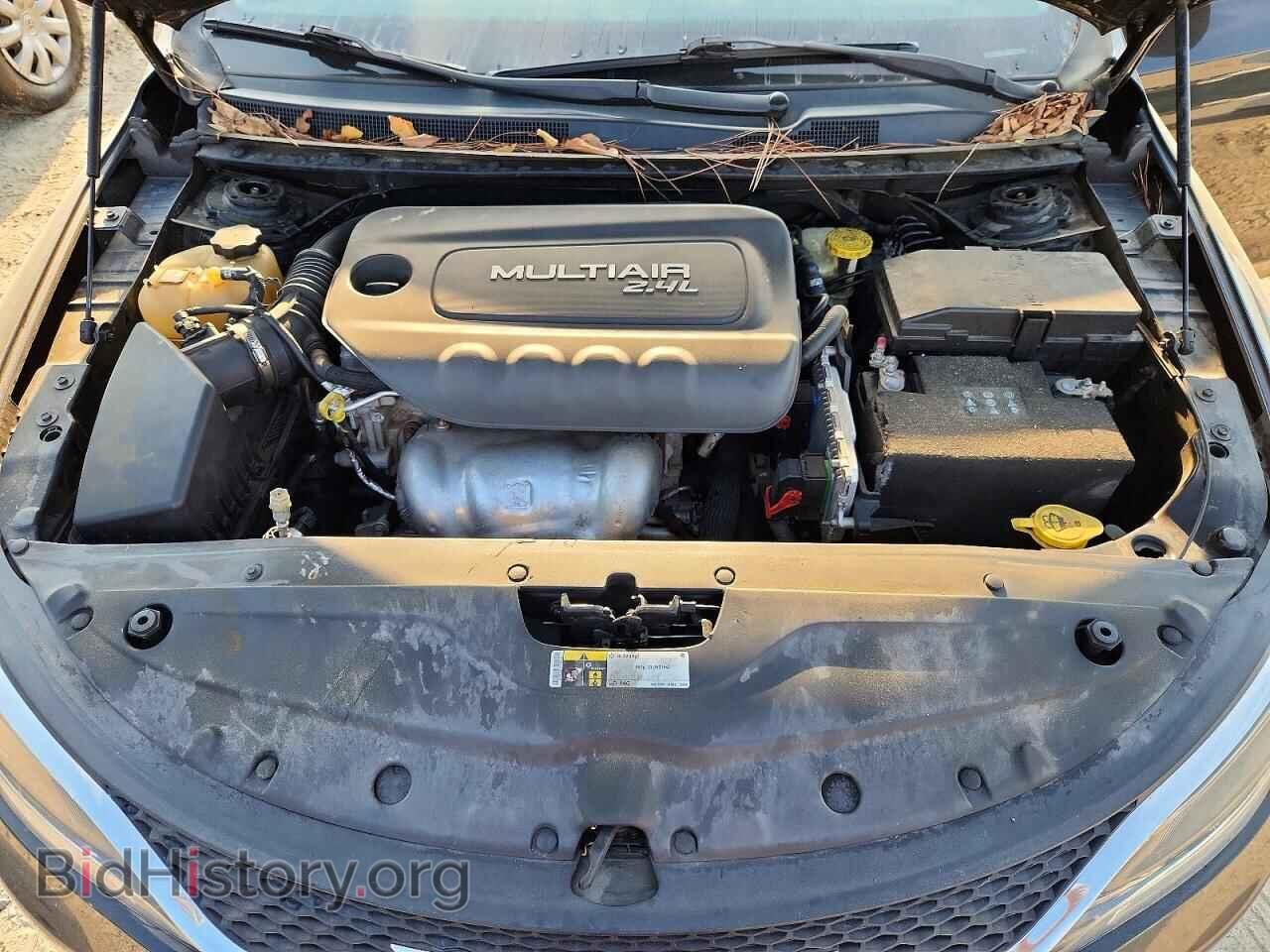 2016 CHRYSLER 200 - VIN: 1C3CCCAB1GN108053 - Фото 11