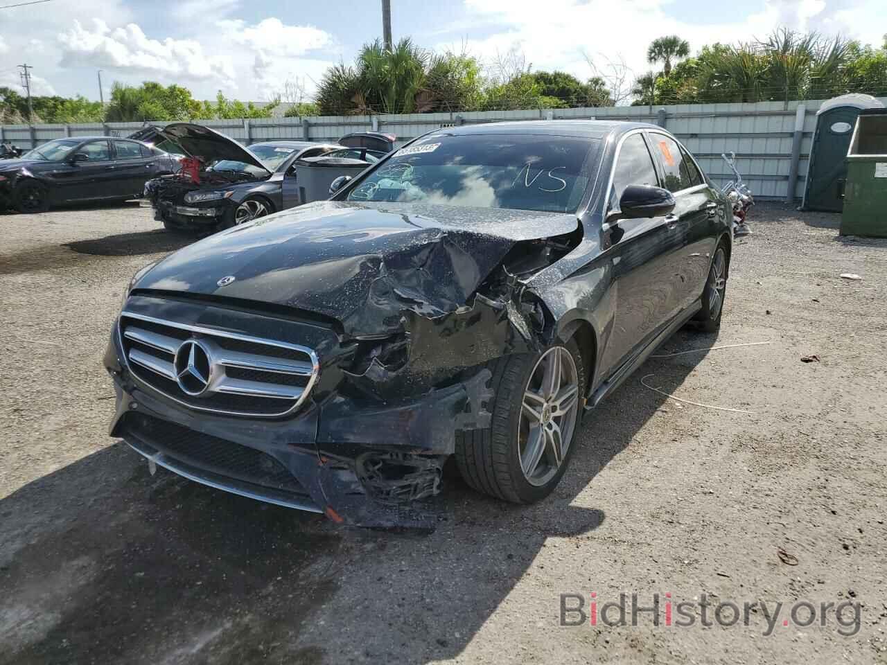 Photo WDDZF4JB8KA500357 - MERCEDES-BENZ E-CLASS 2019