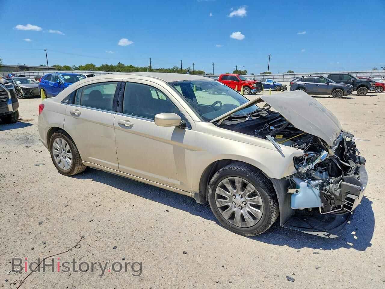 2013 CHRYSLER 200 - VIN: 1C3CCBAB8DN618745 - Photo 4