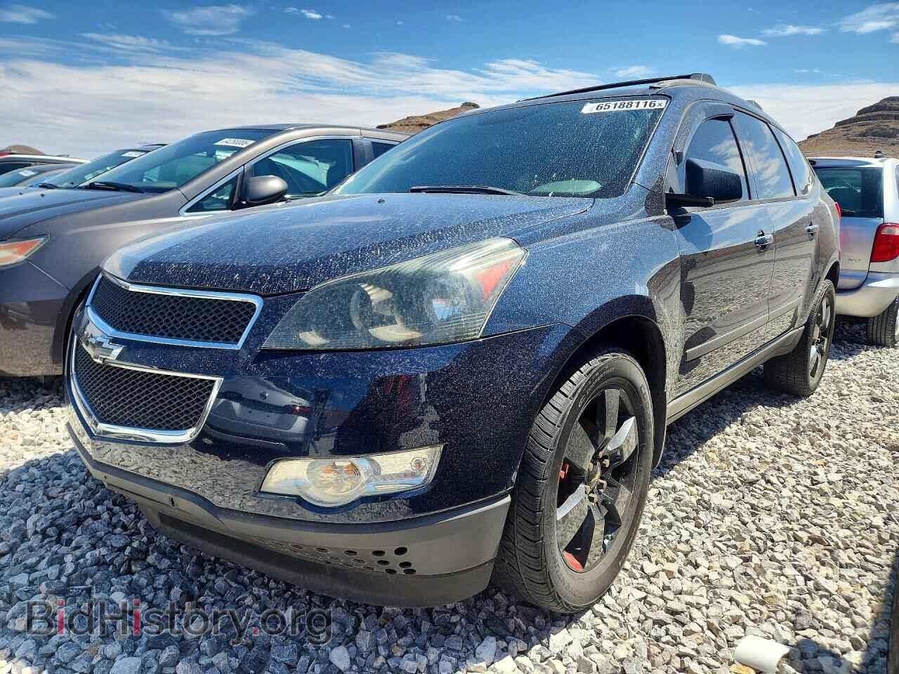 Фотография 1GNKRFED0BJ169548 - CHEVROLET TRAVERSE 2011