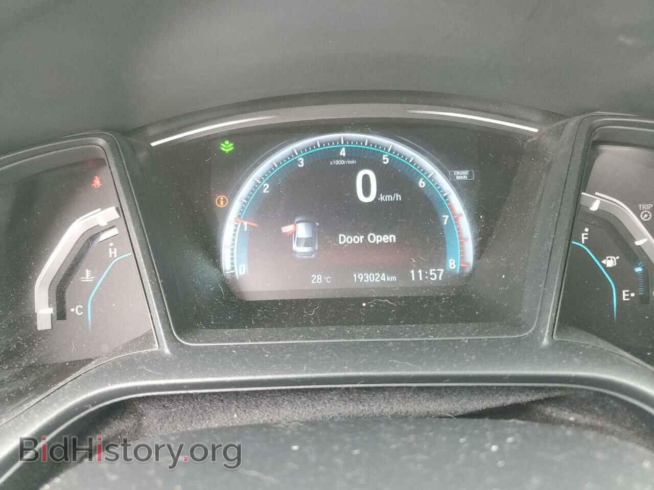 2016 Honda CIVIC (VIN 2HGFC2E52GH008562) — фото 9 из 12