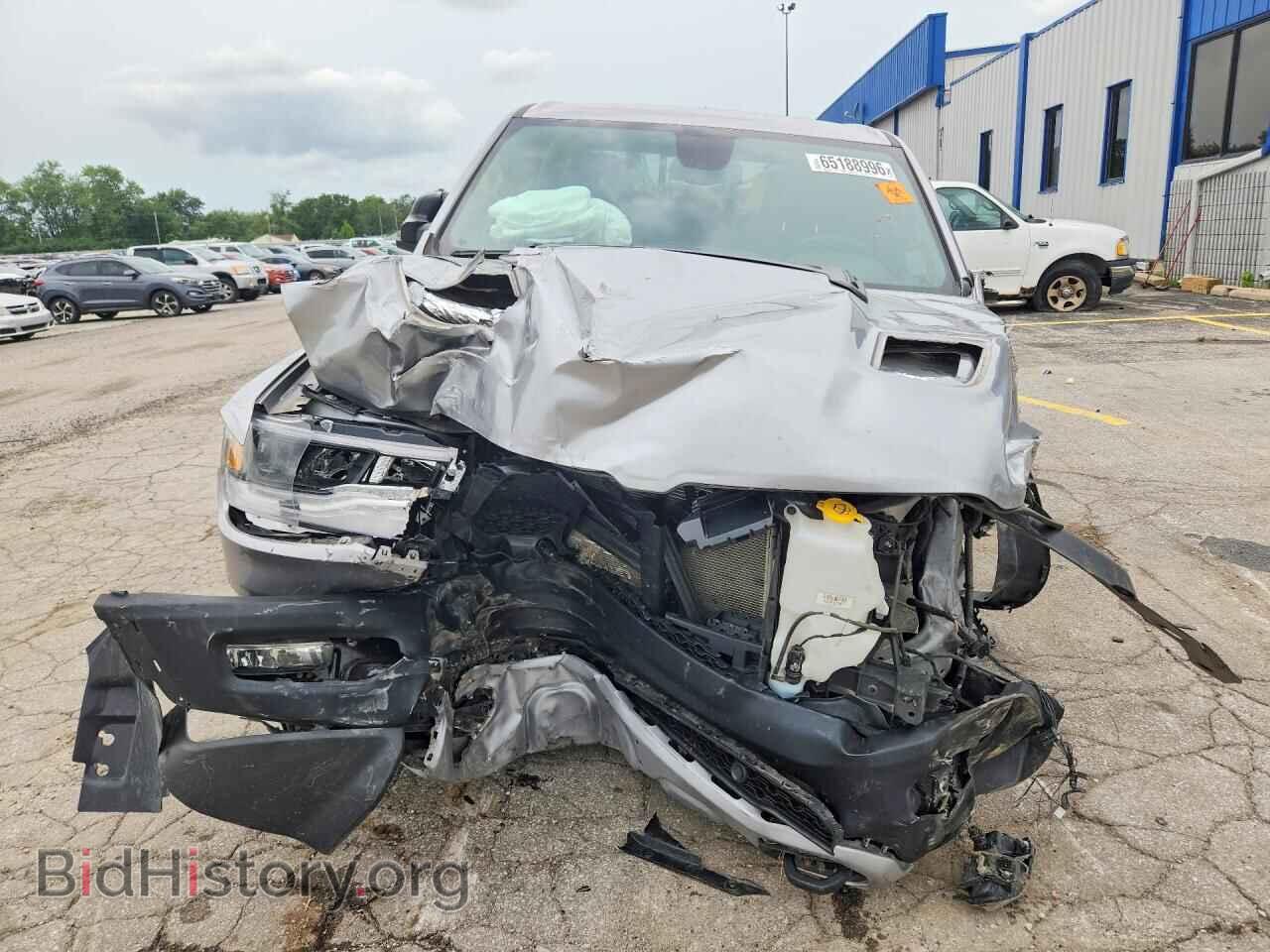 2019 RAM 1500 - VIN: 1C6SRFLT7KN755537 - Фото 5