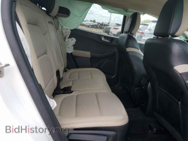 2020 Ford ESCAPE (VIN 1FMCU9J90LUA40302) — photo 10 of 14