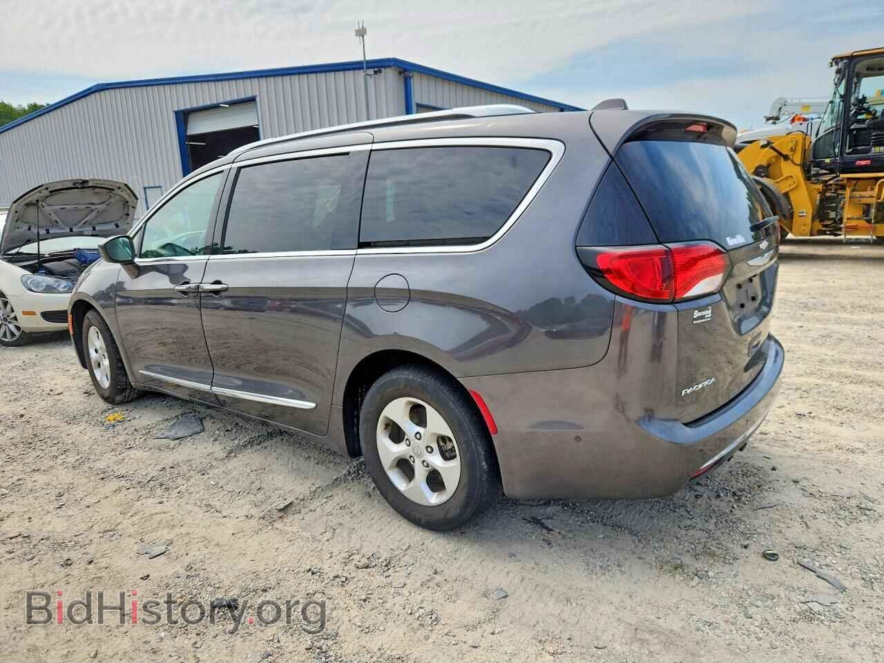 2017 CHRYSLER PACIFICA - VIN: 2C4RC1EG5HR757326 - Photo 2