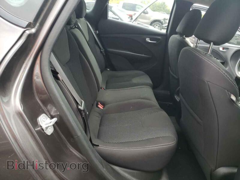 2014 Dodge DART (VIN 1C3CDFBB3ED907820) — photo 6 of 10