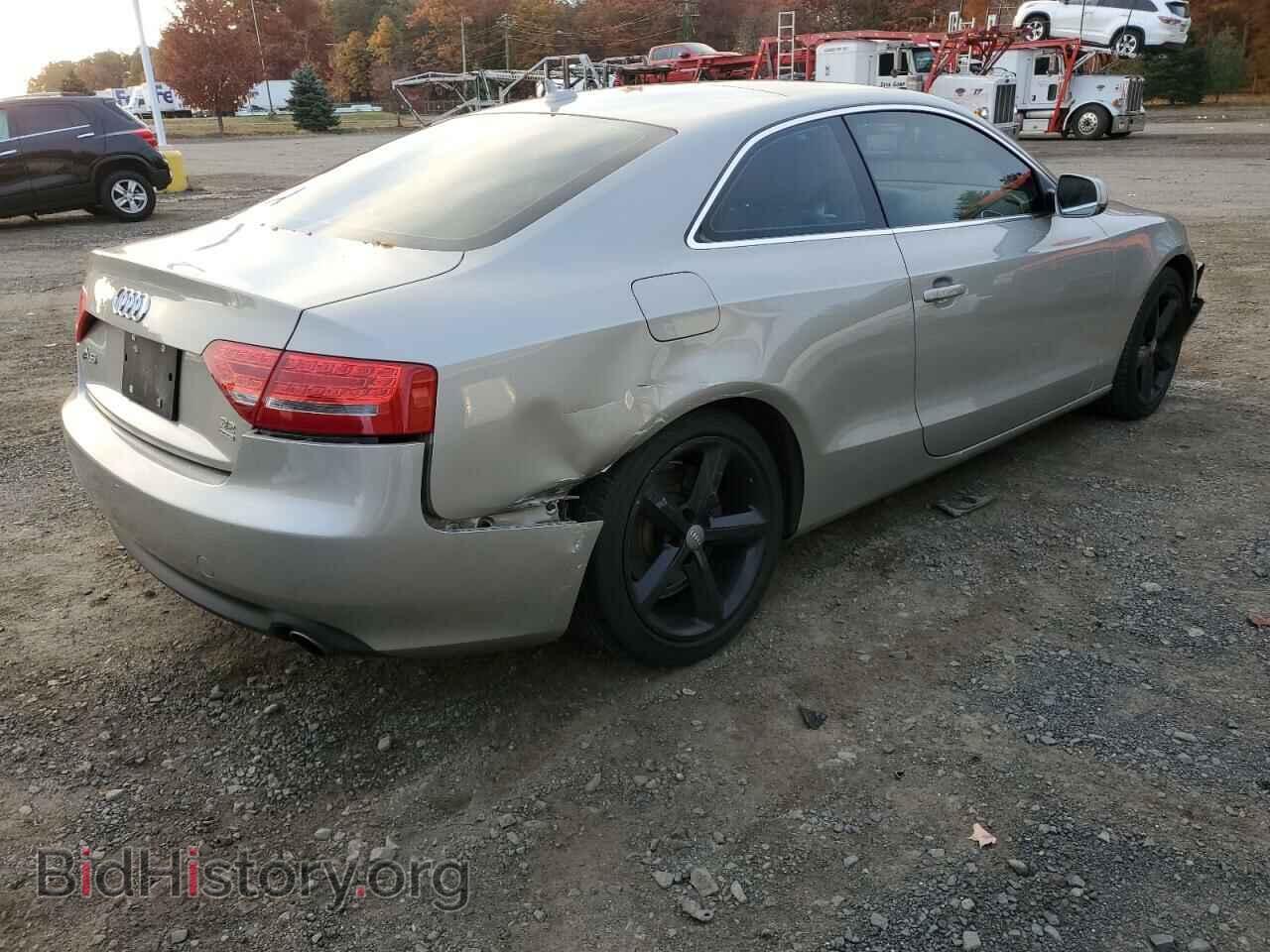 2010 AUDI A5 - VIN: WAUVKAFR9AA060637 - Фото 4