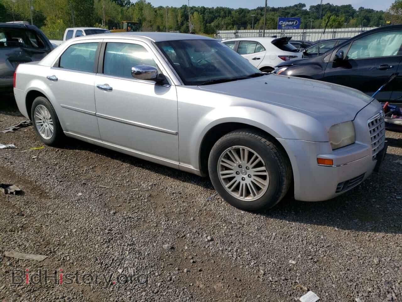 2010 CHRYSLER 300 - VIN: 2C3CA5CV6AH301940 - Фото 4
